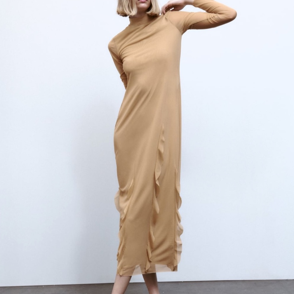 Zara midi/maxi dress beige SZ M